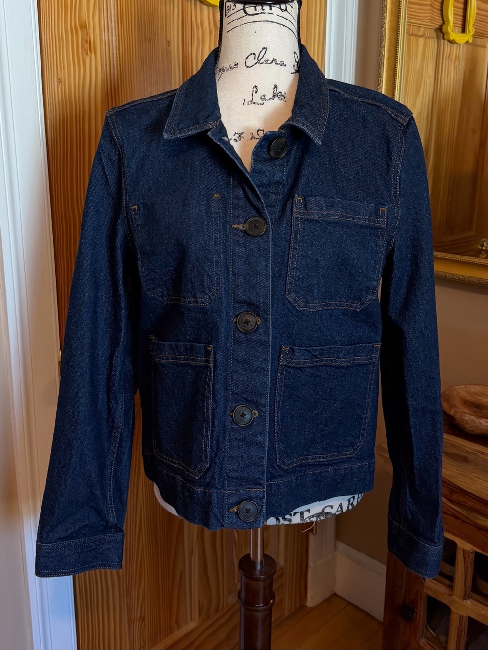 LOFT Classic Dark Blue Denim Jacket - Women's Button-Front Pockets. Size Medium